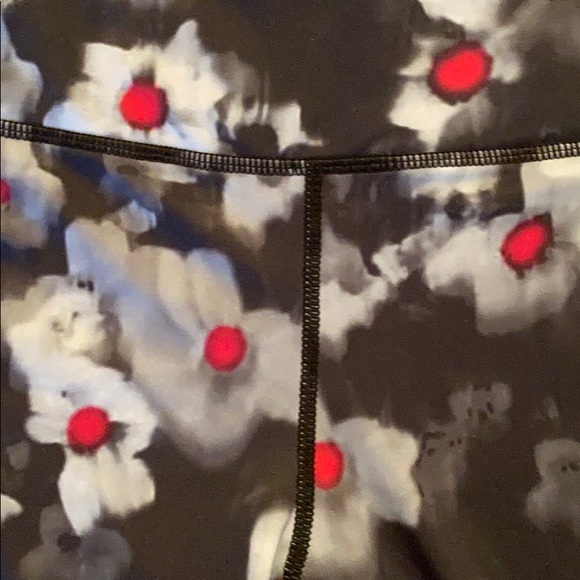 Inner Spirit Leggings Size S - Picture 4 of 5